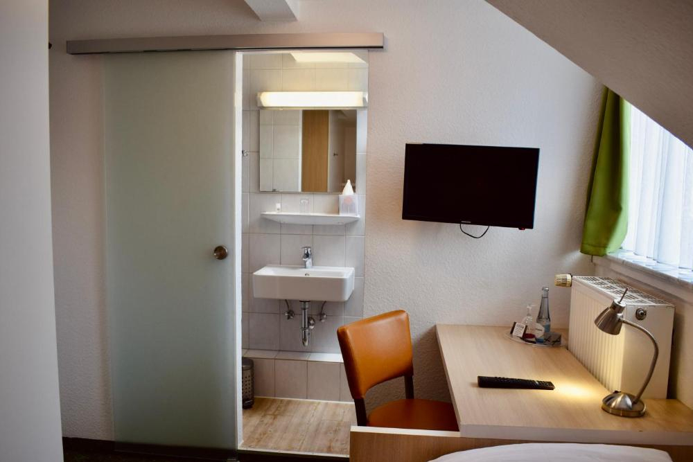 Kleines Einzelzimmer Hotel Velbert – Bild 2